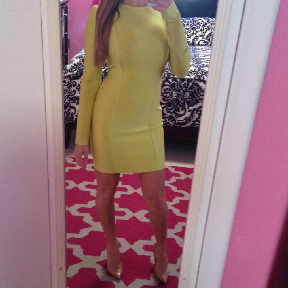 Celeb Boutique Long Sleeve Bandage Dress (S)